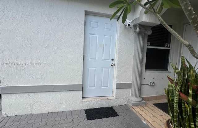15709 SW 90th Ter photos photos