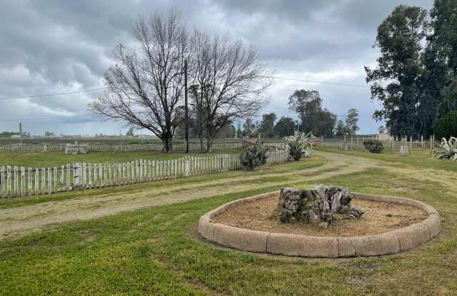 COMING SOON-Beautiful Country-Style Home in Dos Palos, CA! photos photos
