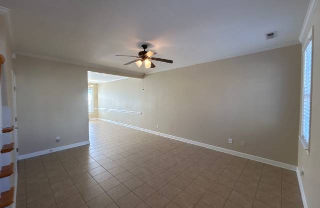 T.R. Lawing Realty Property Gallery 4