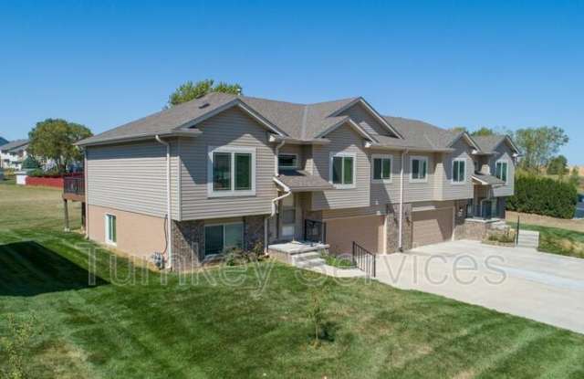 1604 Barrington Parkway photos photos