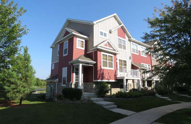 avail 07.01.2025, 3 bd 4 ba 2 car garage end unit townhome in Maple Grove photos photos