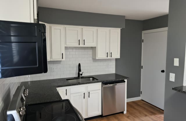 5726 Beechcroft Road photos photos