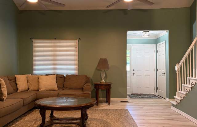 3 BR 2.5 Ba Gallery 4