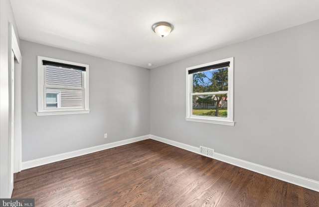 6 WYNDALE Avenue Gallery 2