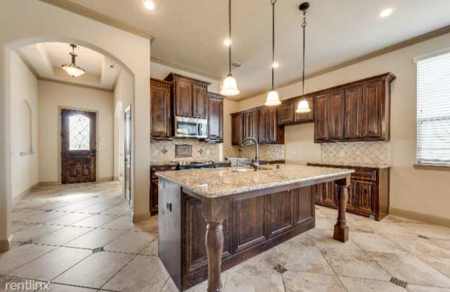 113 Manor Lane - 113 Manor Lane, Waxahachie, TX 75165