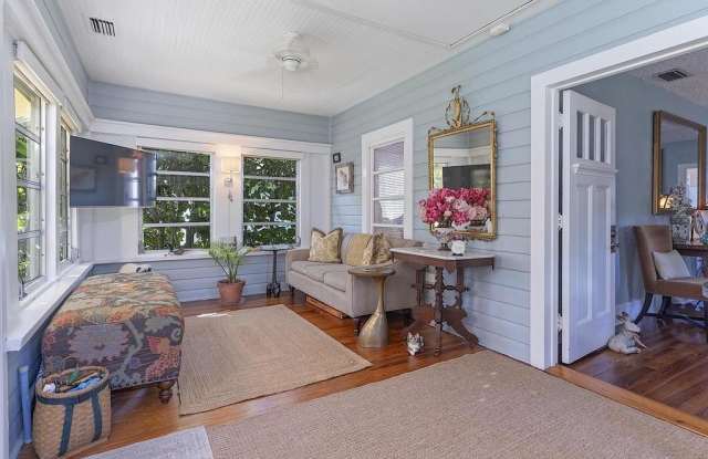 629 N Lakeside Drive Gallery 3