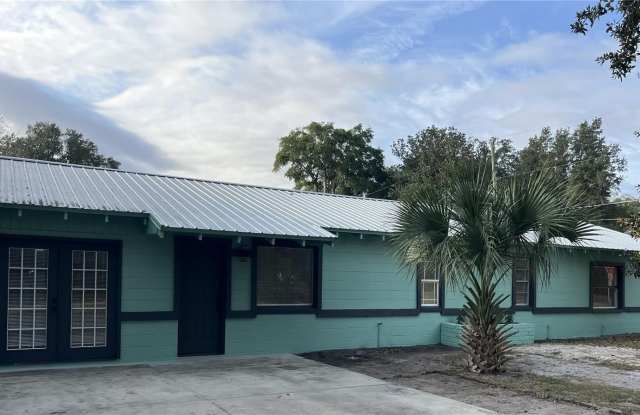 1405 SE 4TH AVENUE photos photos