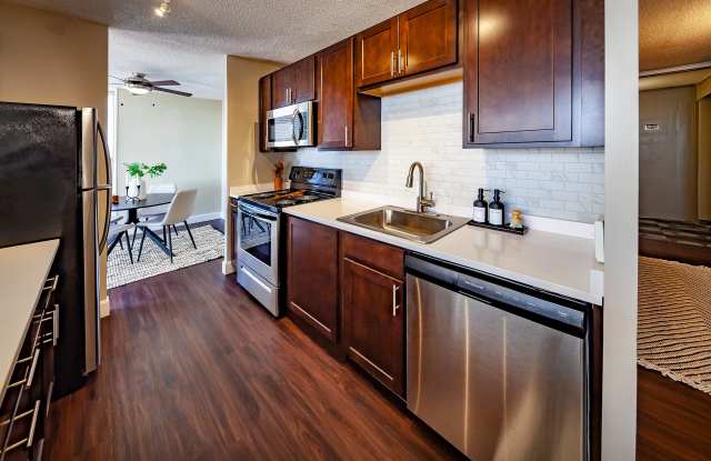 Riley Towers Apartments of Indianapolis Gallery 4