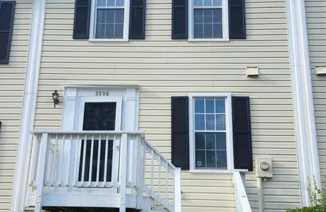 Bright 2-Bed, 1.5-Bath Townhome in Spring Harbor – Pool  Tennis Access! photos photos