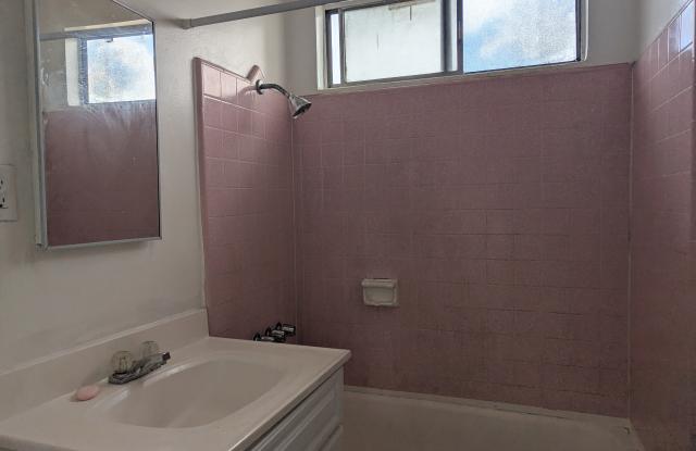 901 W 64th St photos photos