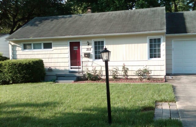 211 W. 89th Terrace - 211 West 89th Terrace, Kansas City, MO 64114