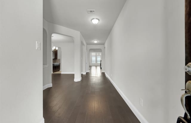 810 Acadia Court Gallery 3