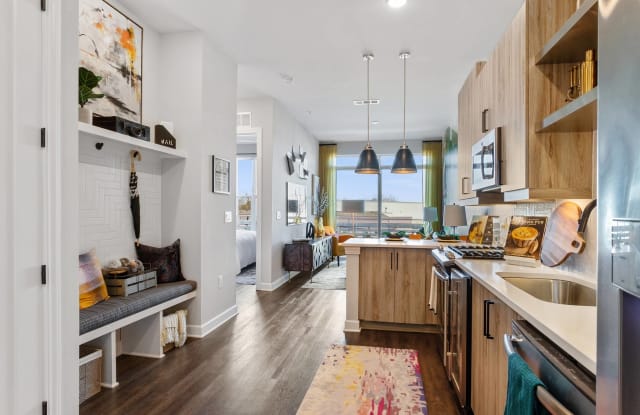 AMLI Westside Gallery 2
