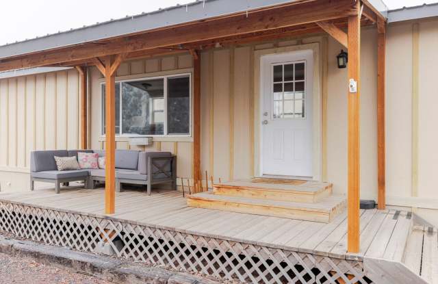 Black Horse Ln photos photos