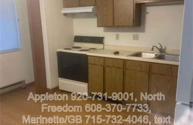 Baraboo Court - 1119 12th Street, Baraboo, WI 53913