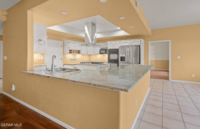 6301 BRISA DEL MAR Drive Gallery 4