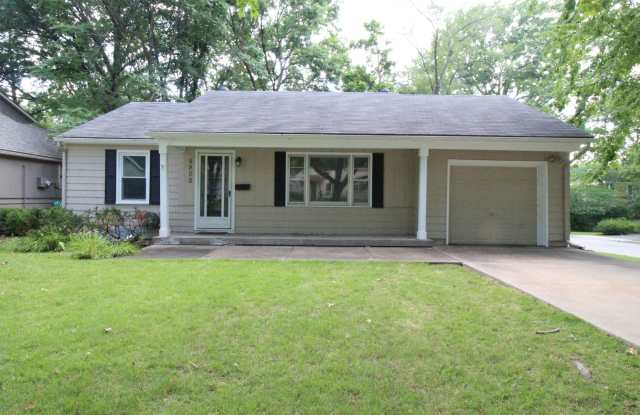 Spacious 3 Bedroom 2 Bath House in Fairway - 5900 Alhambra Street, Fairway, KS 66205