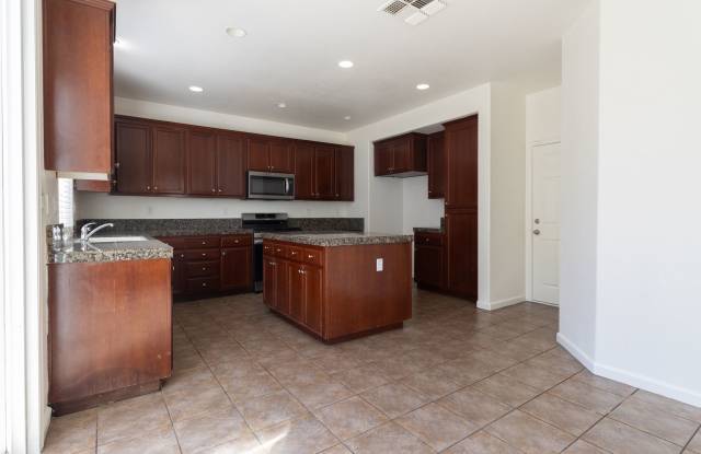 NOW AVAILABLE!! Spacious 4-Bedroom Home with Loft Gallery 4
