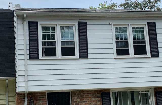 2021 CHADWICK TERRACE - 2021 Chadwick Terrace, Hillcrest Heights, MD 20748