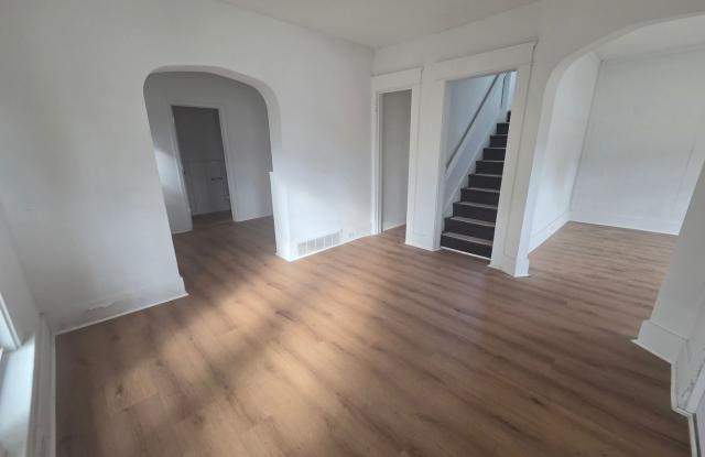 3 bedroom single family home, east side Gallery 3