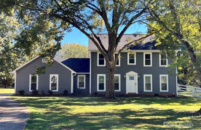 7901 Saddleview Court photos photos
