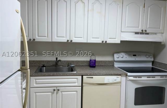 7825 Fairview Dr Gallery 4