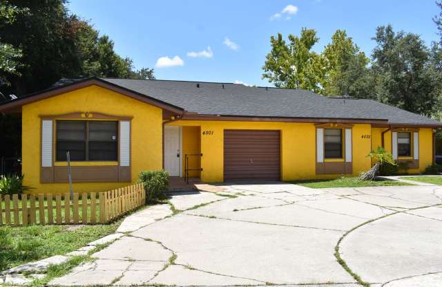 3 Bedrooms 2 Bath, 1 Car Garage, Duplex Home on 4501 Neptune Road, St. Cloud, FL 34769. - 4501 Neptune Road, St. Cloud, FL 34769