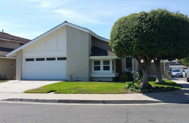 Irvine 3 Bedroom House for Lease - New AC - New Paint - 2 Car Gar. - 14 Autumn Oak, Irvine, CA 92604