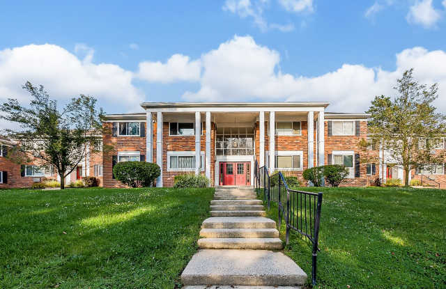 Welcome to this charming 1 bedroom, 1 bathroom house located in the desirable Northville, MI area. - 525 Fairbrook Street, Northville, MI 48167