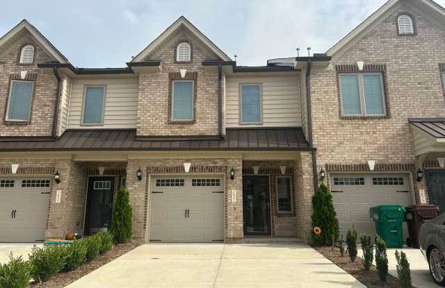 Like NEW Luxury 2-story townhome 2 bedrooms and 2.5 baths + Flex room + 1 car garage in High Point Gallery 1