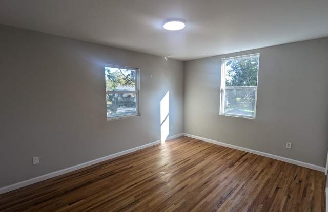 13706 Pitkin Court - 13706 Pitkin Court, Chantilly, VA 20151