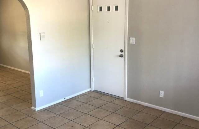1457 E. Dana Ave. Gallery 4