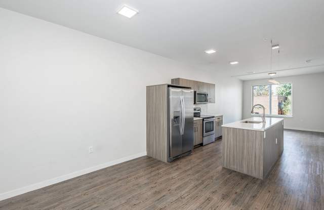 Colewood Apartments Gallery 2