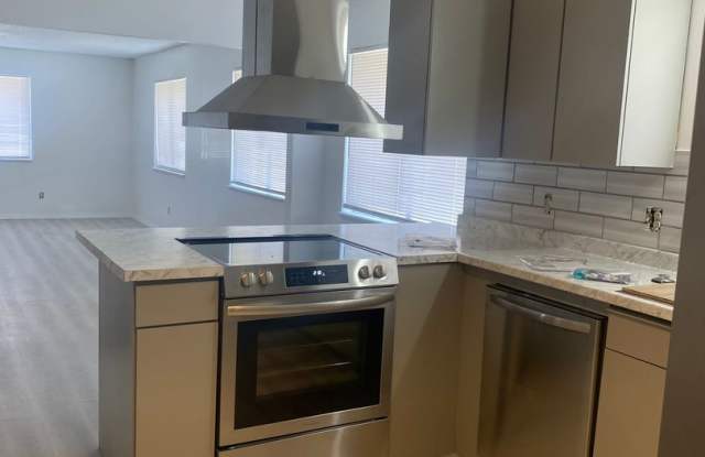 Beautiful remodeled home in northeast heights *OPEN HOUSE Tuesday June 10th starting at 3pm-4pm* - 10302 San Gabriel Road Northeast, Albuquerque, NM 87111