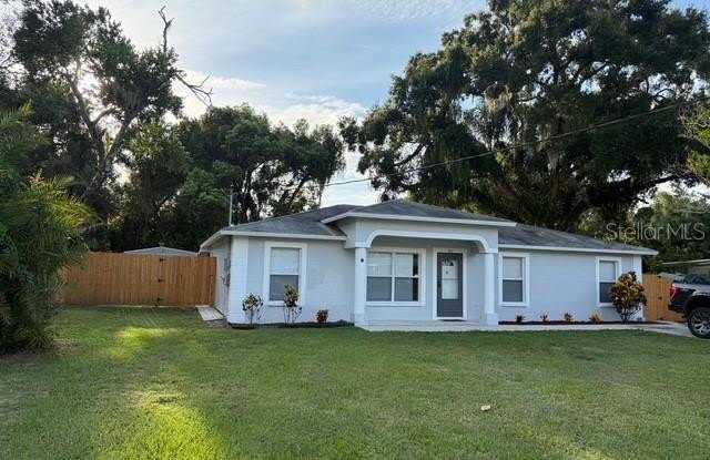 911 VALMAR STREET photos photos