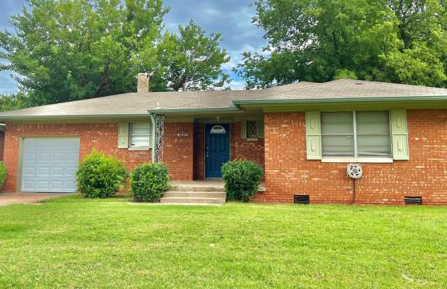 ✨Cute Home Near Hefner Parkway and Shoppes ✨ photos photos