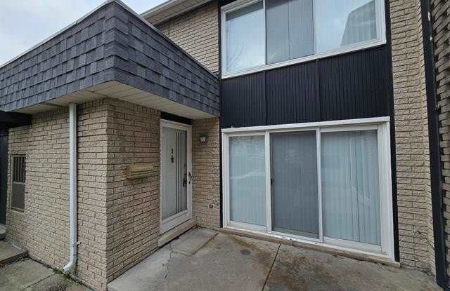 30179 LORRAINE Avenue - 30179 Lorraine Avenue, Warren, MI 48093
