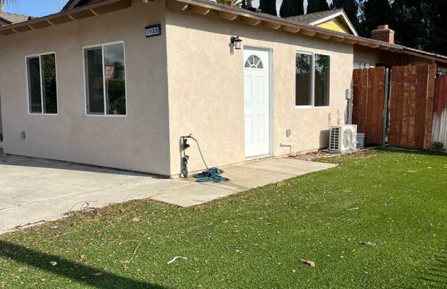 5033 Hallmark adu photos photos