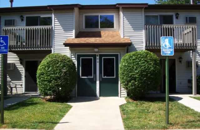 550 Riverside Dr photos photos