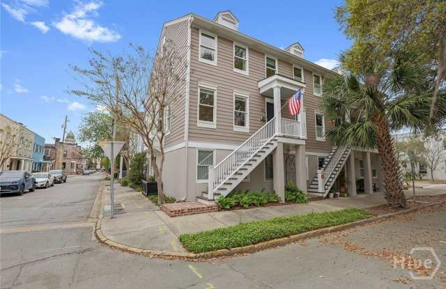 231 Houston Street Gallery 1