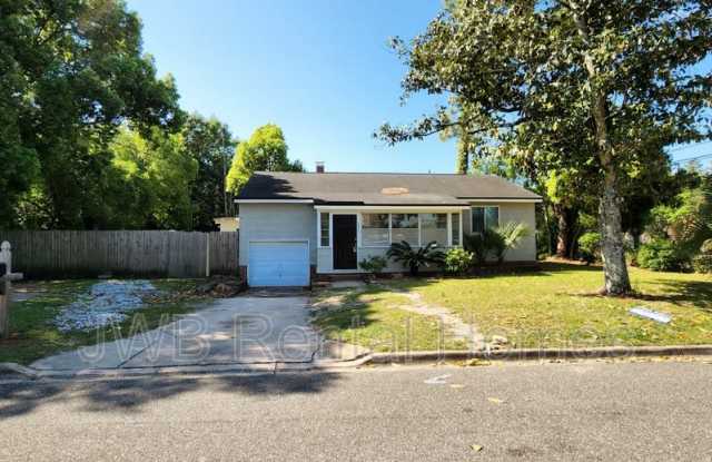 290 62nd St W photos photos