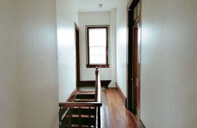1005 FRANKLIN Avenue Gallery 4