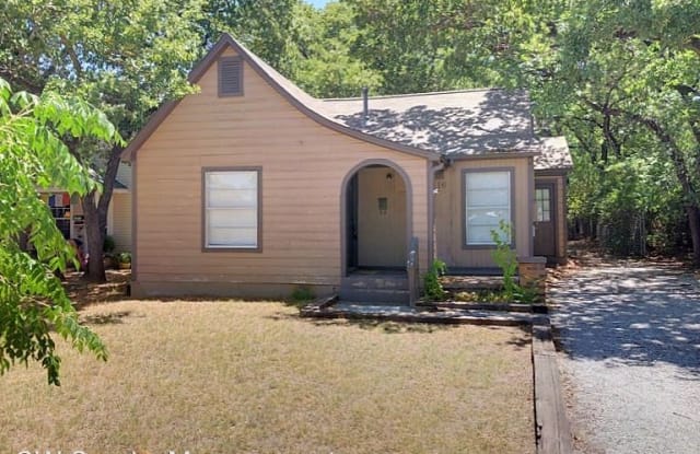 2616 N Elm St - 2616 North Elm Street, Denton, TX 76201