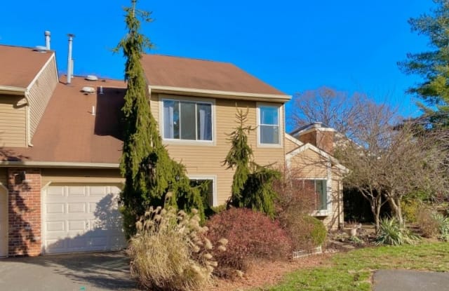40 Driftwood Dr - 40 Driftwood Drive, Somerset, NJ 08873