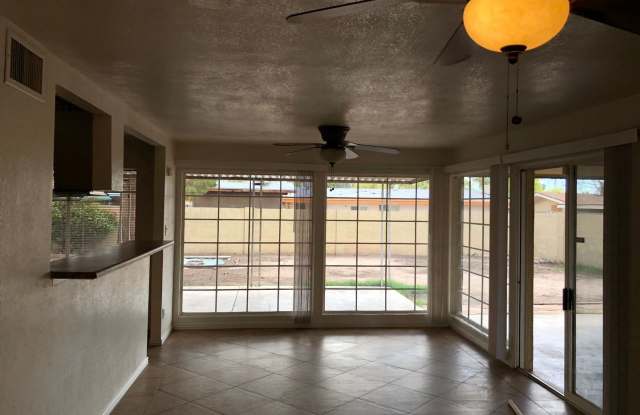 3123 N 53rd Prkwy Gallery 4