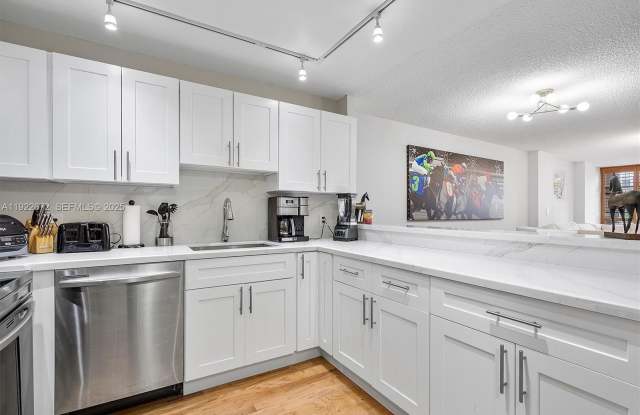 600 Parkview Dr photos photos