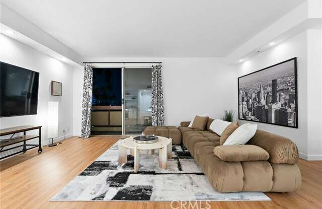 321 San Vicente Boulevard photos photos