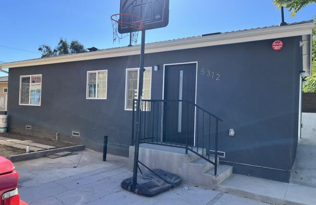 5310 Navarro St Gallery 1