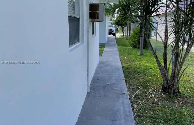 3970 NW 30th Ter photos photos