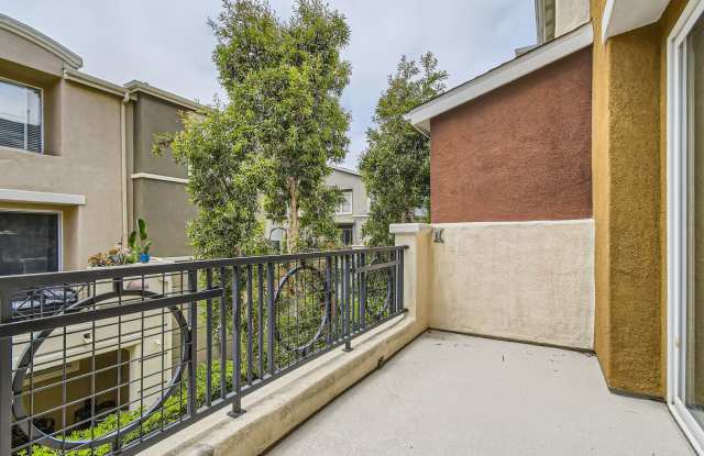 Stylish 3BR Townhome in Prime Central SD – Near Convoy District, Bases  Freeways photos photos
